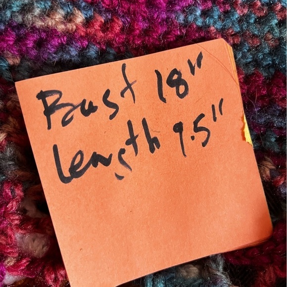 HANDMADE CROCHET FESTIVAL TOP - Picture 3 of 6